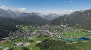 Panoramaaussicht auf Seefeld in Tirol - Urlaubsziele in Österreich auf 365Austria.com