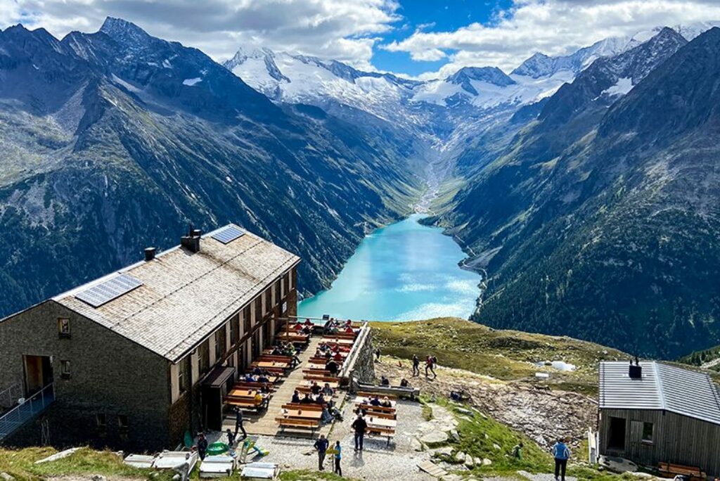Tyrol, hike: from Schlegeis reservoir to the Olperer hut