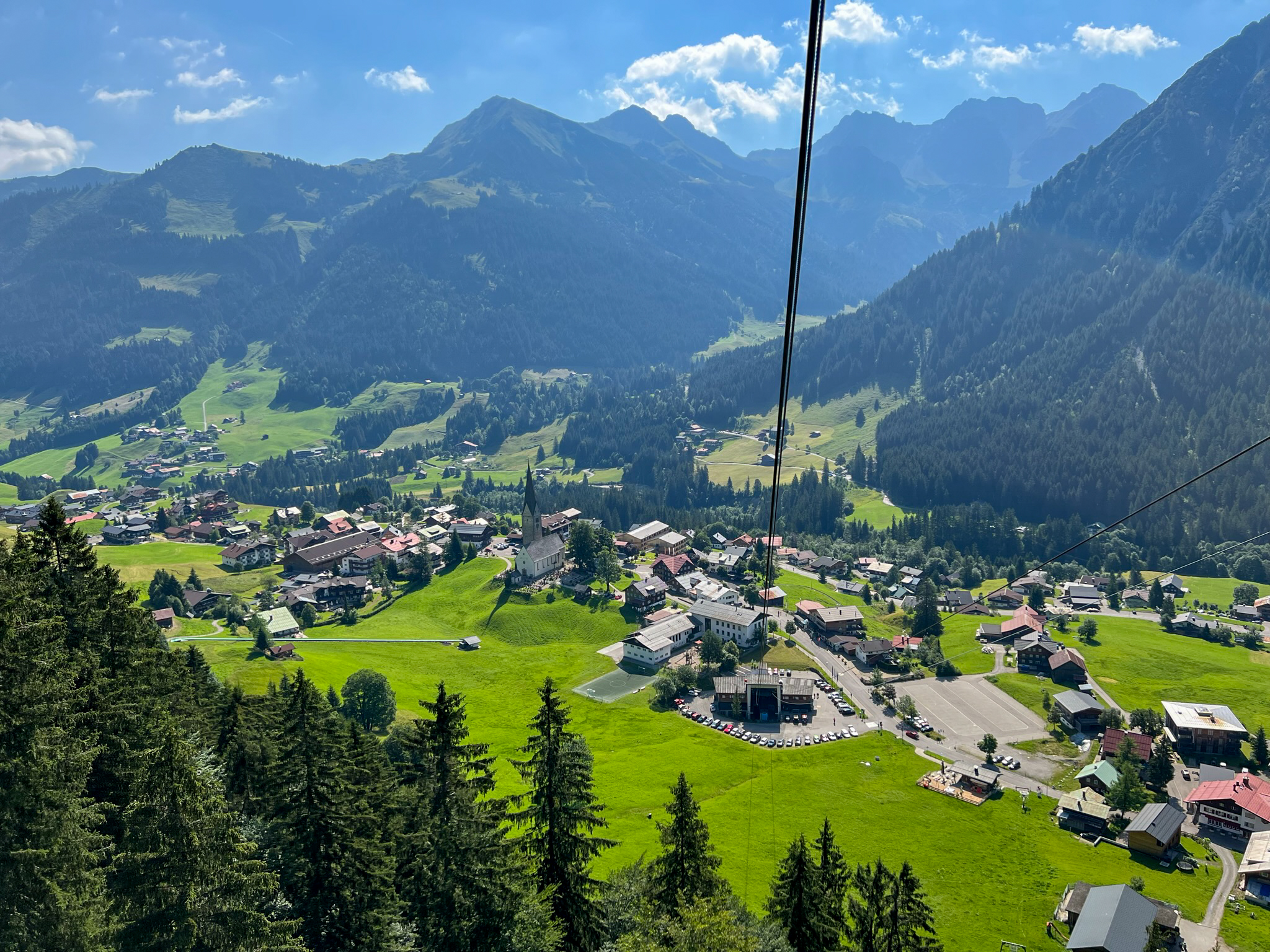 Mittelberg und die Walmendingerhornbahn im Kleinwalsertal, Vorarlberg- jetzt auf 365Austria buchen, by Paul Weindl